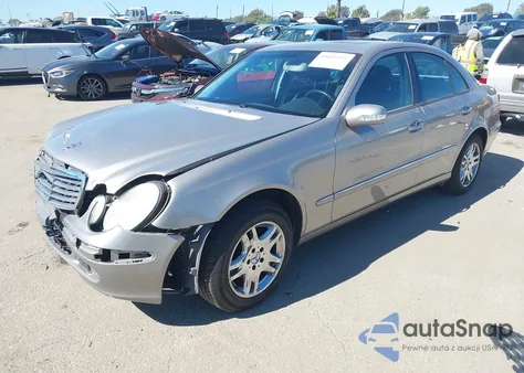 2005 Mercedes-Benz E 320 z USA, uszkodzony, nr VIN WDBUF65J55A670485